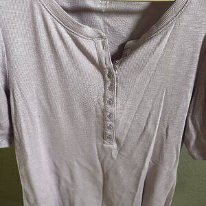 Size medium short sleeved Gap henley